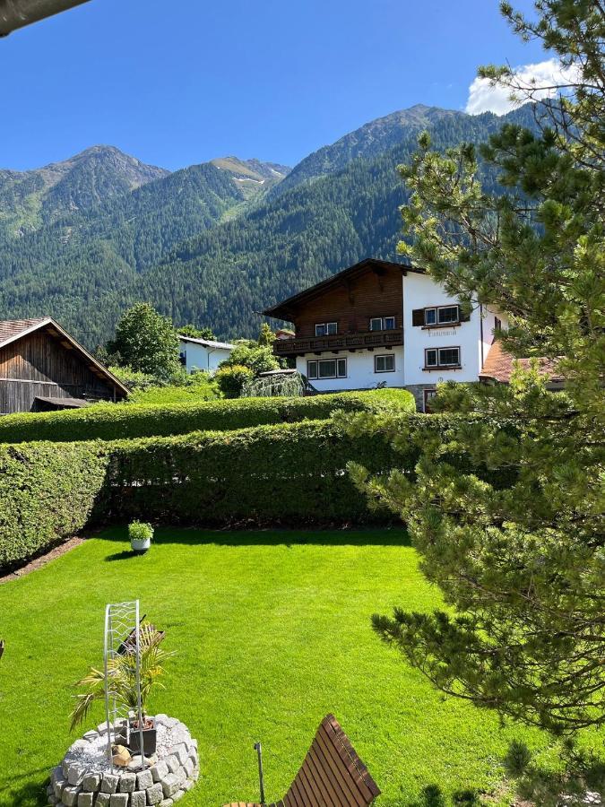 Apart Schoene Aussicht Sautens Exteriör bild