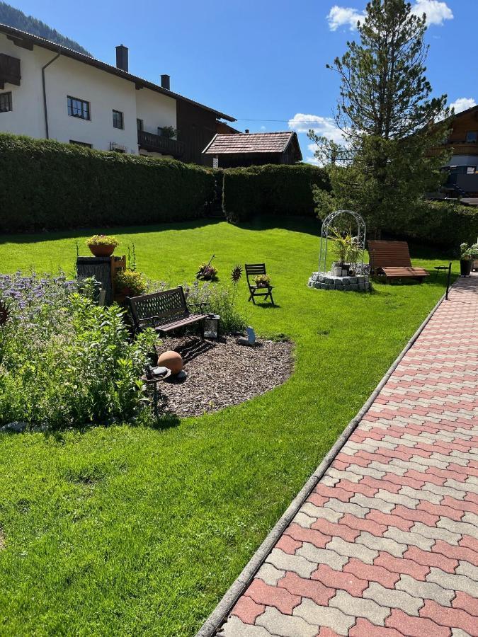 Apart Schoene Aussicht Sautens Exteriör bild